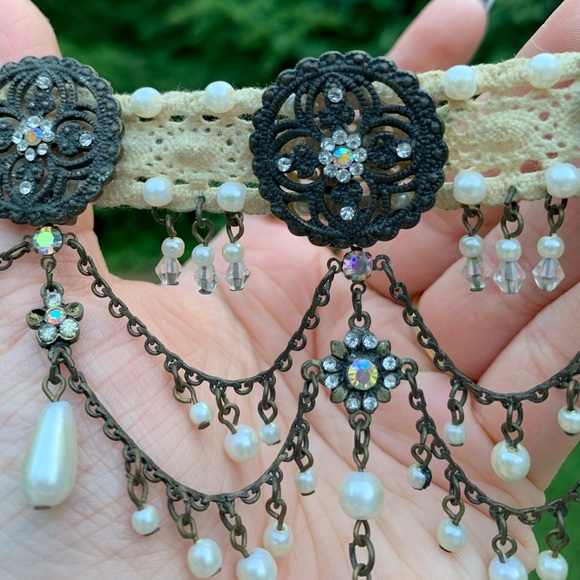 Crystal and Pearl Drape Arm Band - Picture 4 of 9